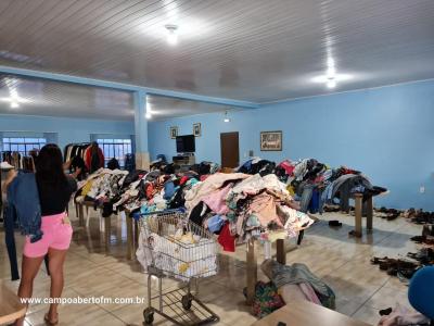 Grande Promoção no Bazar do Cemic: Roupas e Calçados por Apenas 1 Real